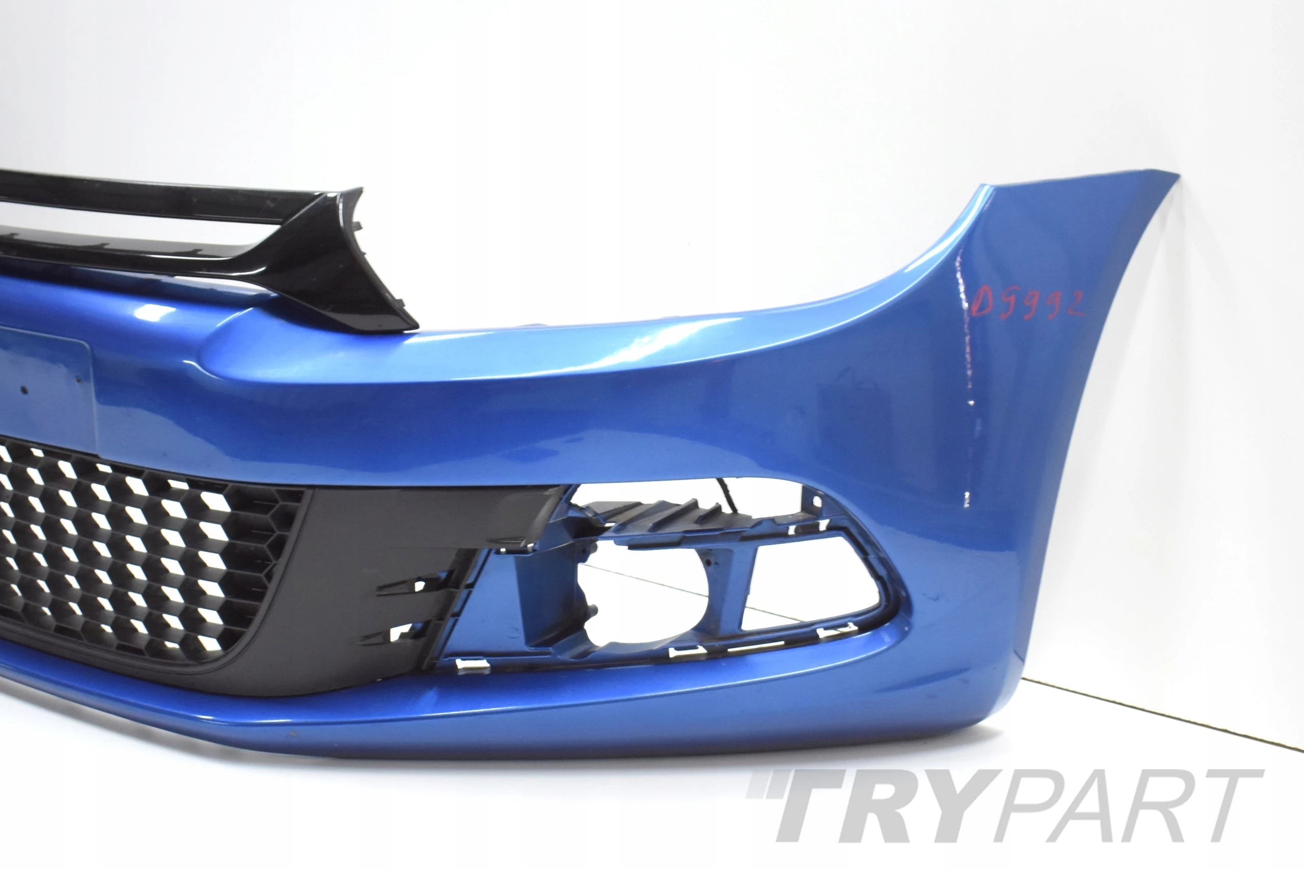 VW SCIROCCO 1K8 FRONT BUMPER ORG + GRILLE