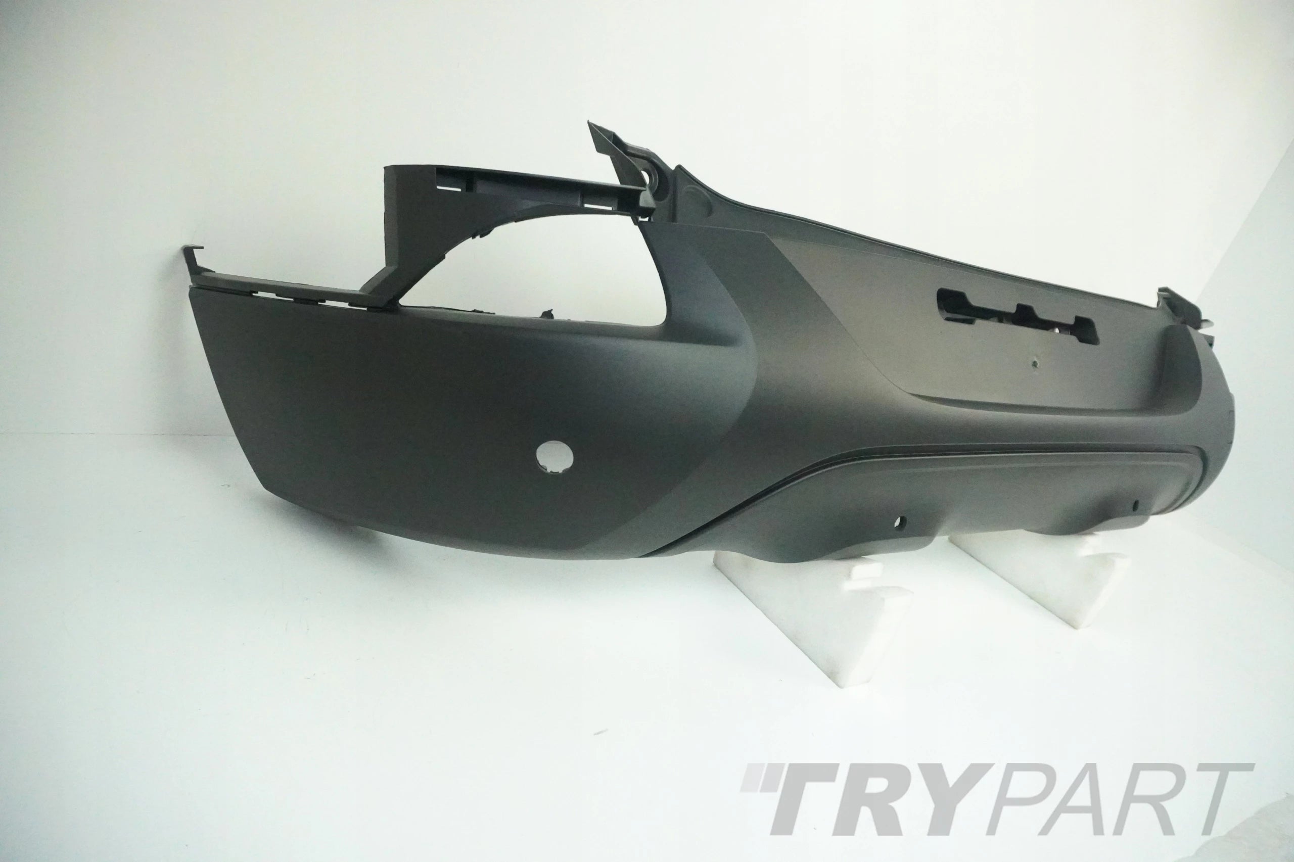 RENAULT KADJAR 15-18 FACTORY NEW REAR BUMPER 4 PDC ORIGINAL OE