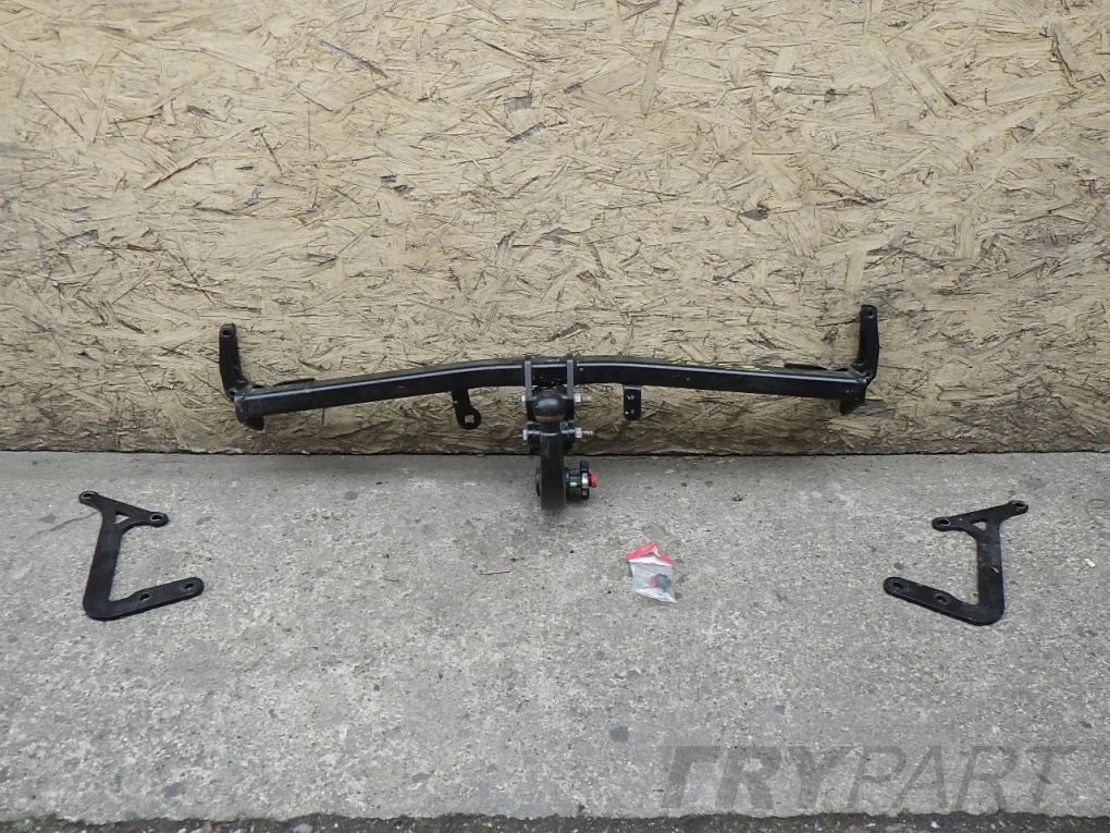 PEUGEOT 5008 II P87 16- tow hitch
