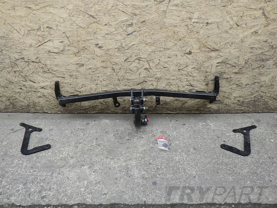 PEUGEOT 5008 II P87 16- tow hitch
