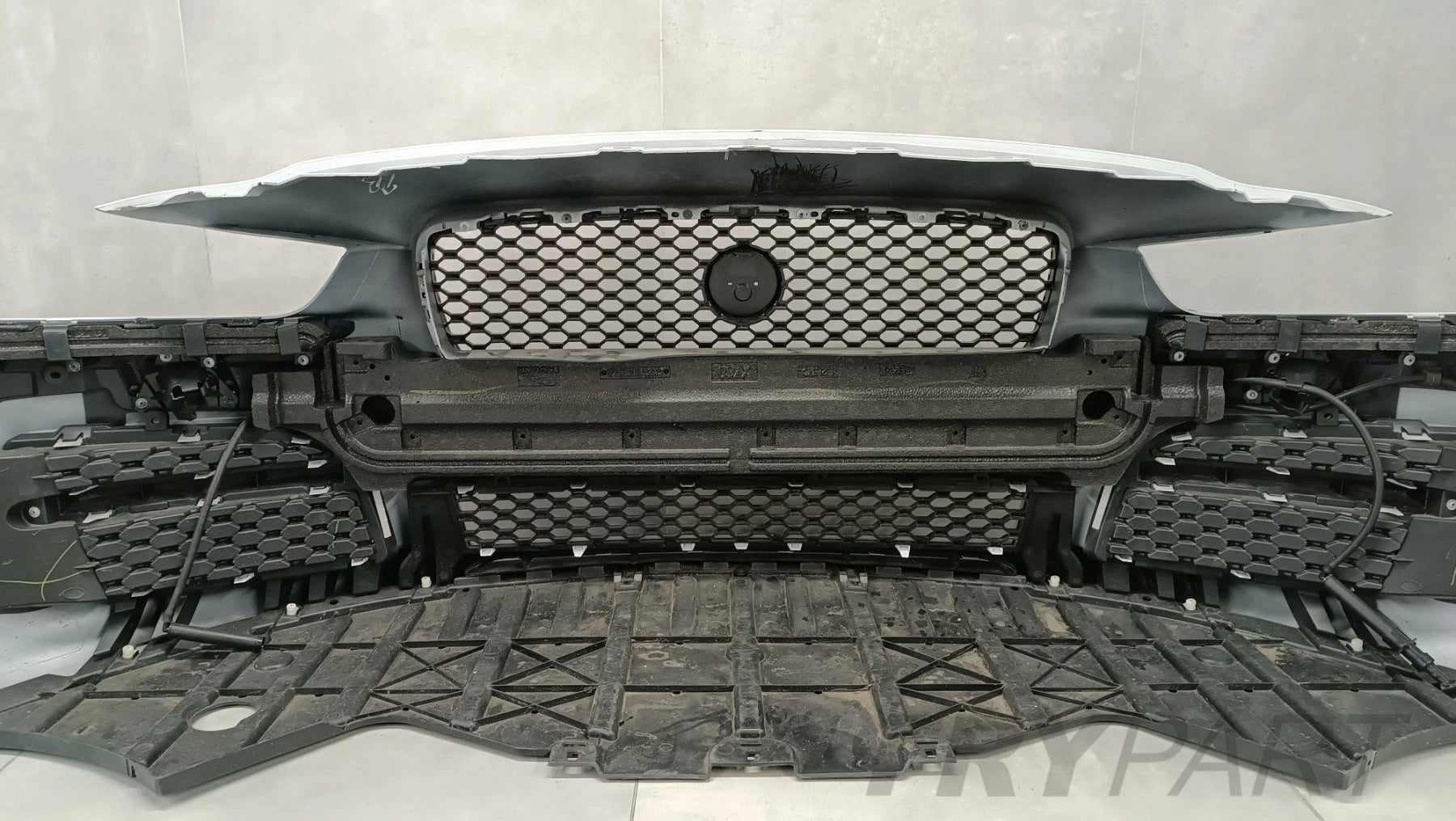 Front Bumper for Jaguar XE X760 14-19