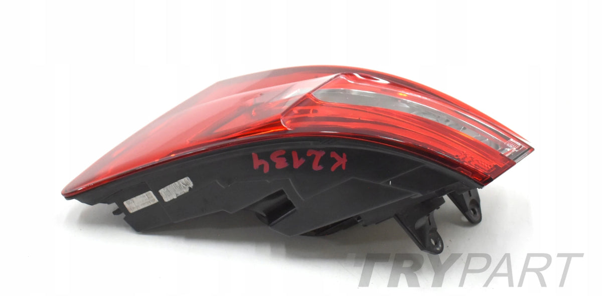 SKODA SUPERB III 3V9 RIGHT REAR LIGHT ORIGINAL EU ESTATE 3V9945208A