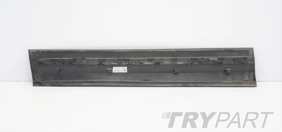 MERCEDES GLA II W247 RIGHT FRONT DOOR MOULDING ORG