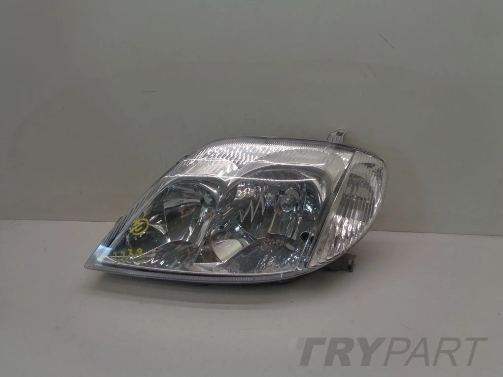 TOYOTA COROLLA SEDAN KOMBI 02- front lamp left