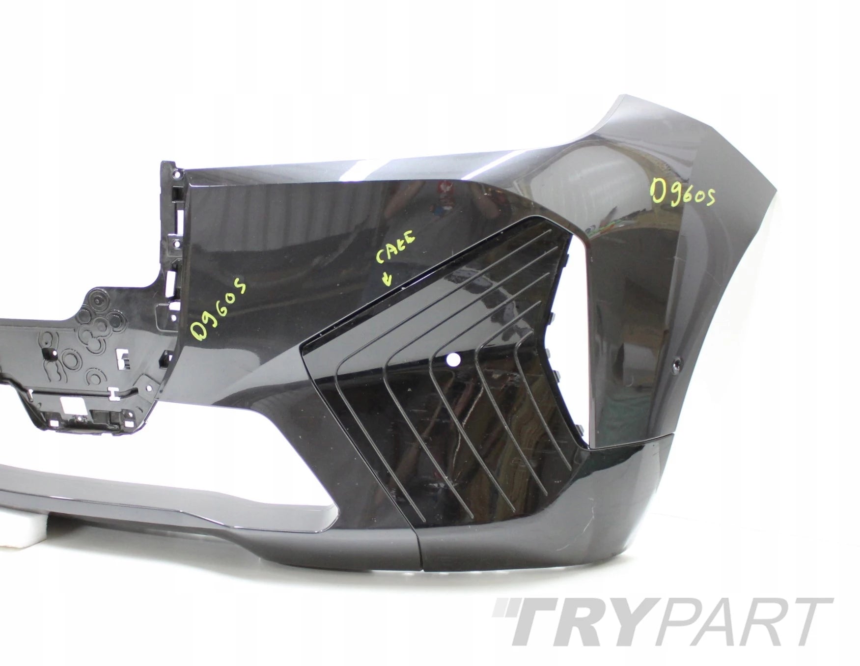 BMW IX I20 M PACKAGE FRONT BUMPER ORG + GRILLES + FRAME