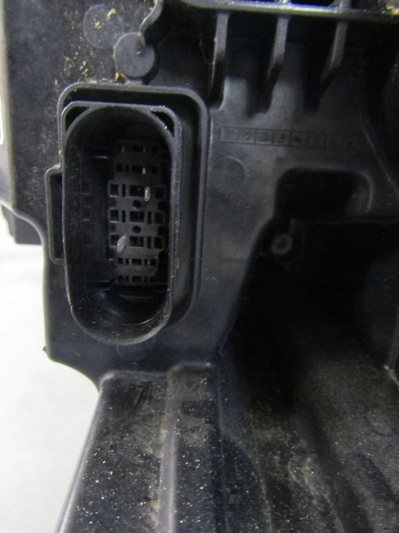 SKODA SUPERB IV LED HEADLIGHT 3P1 23- RH 3P1941016