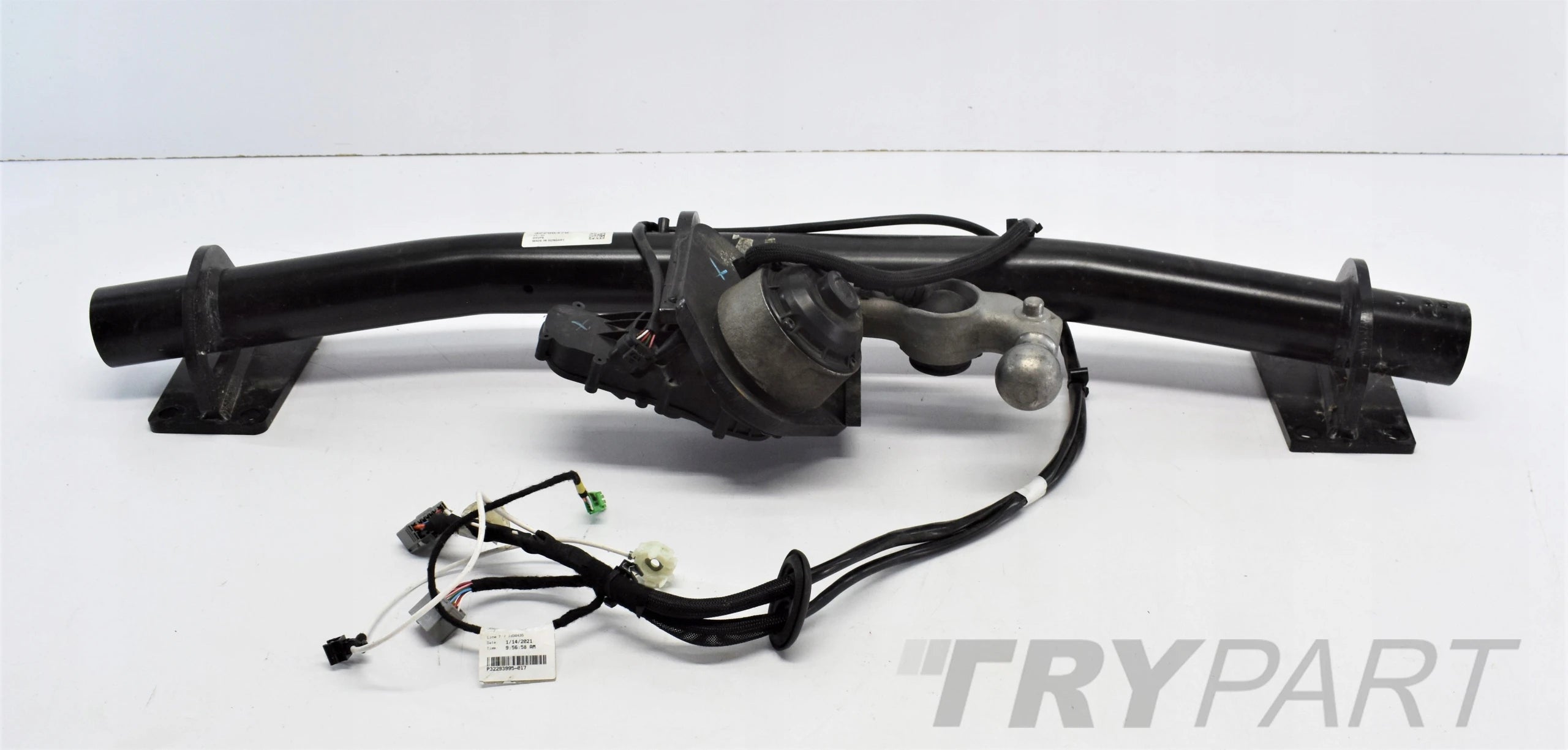 VOLVO XC60 II ELECTRIC TOW HITCH ORG 32296478