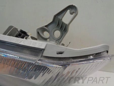 TOYOTA COROLLA SEDAN KOMBI 02- front lamp left