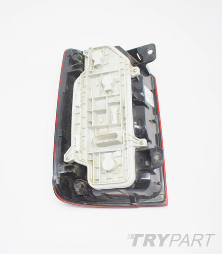 VW CADDY LIFT 2K1 RIGHT REAR TAIL LIGHT ORG EU