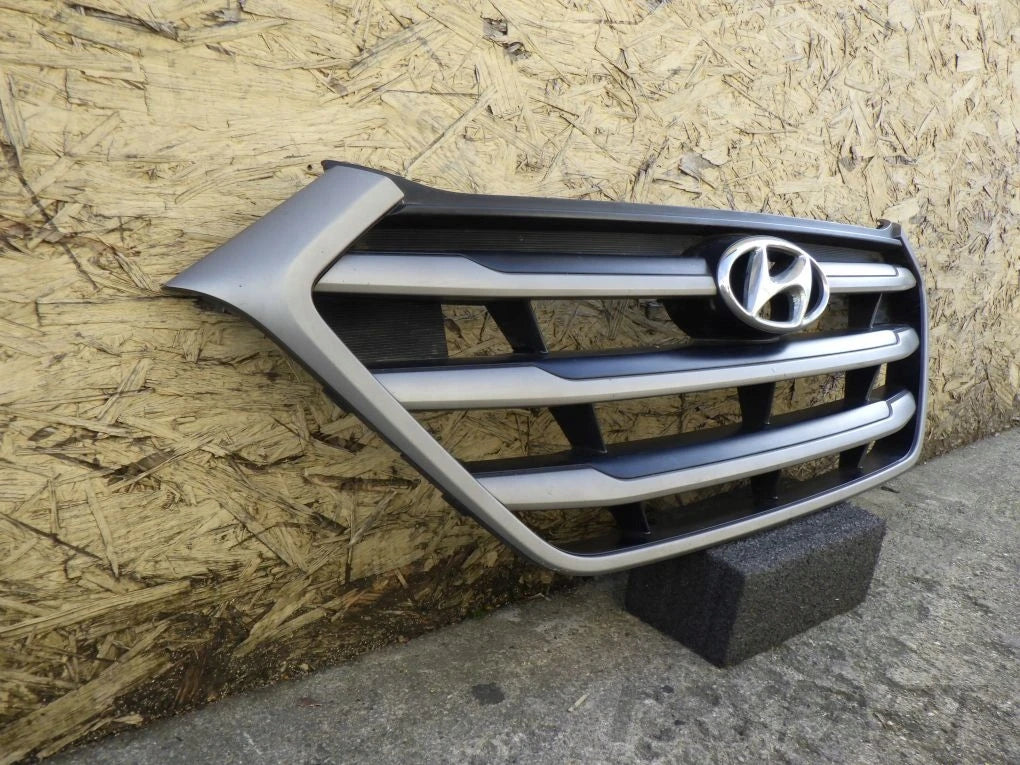 HYUNDAI TUCSON 3 III 15- Grille Emblem