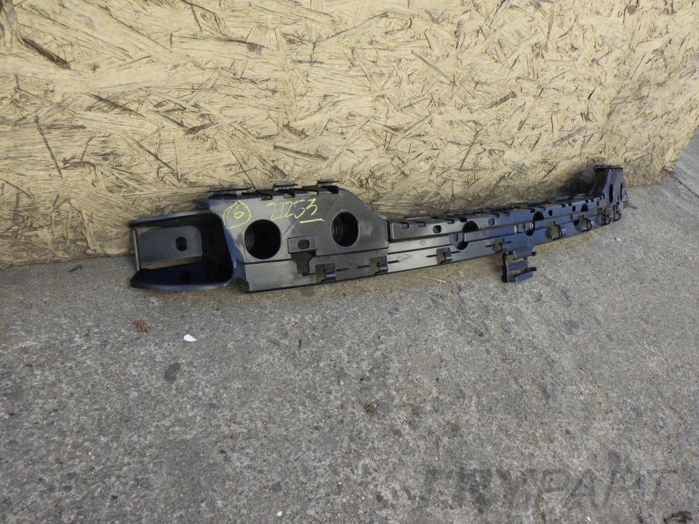 BMW 1 E82 E88 REAR CENTER BUMPER SLIDER