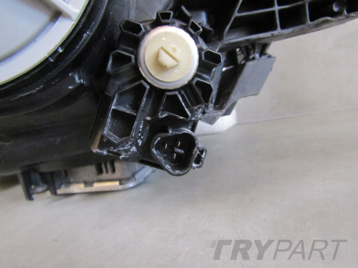 HEADLIGHT MITSUBISHI PAJERO IV 4 06- XENON NON-ROTATABLE RH RIGHT