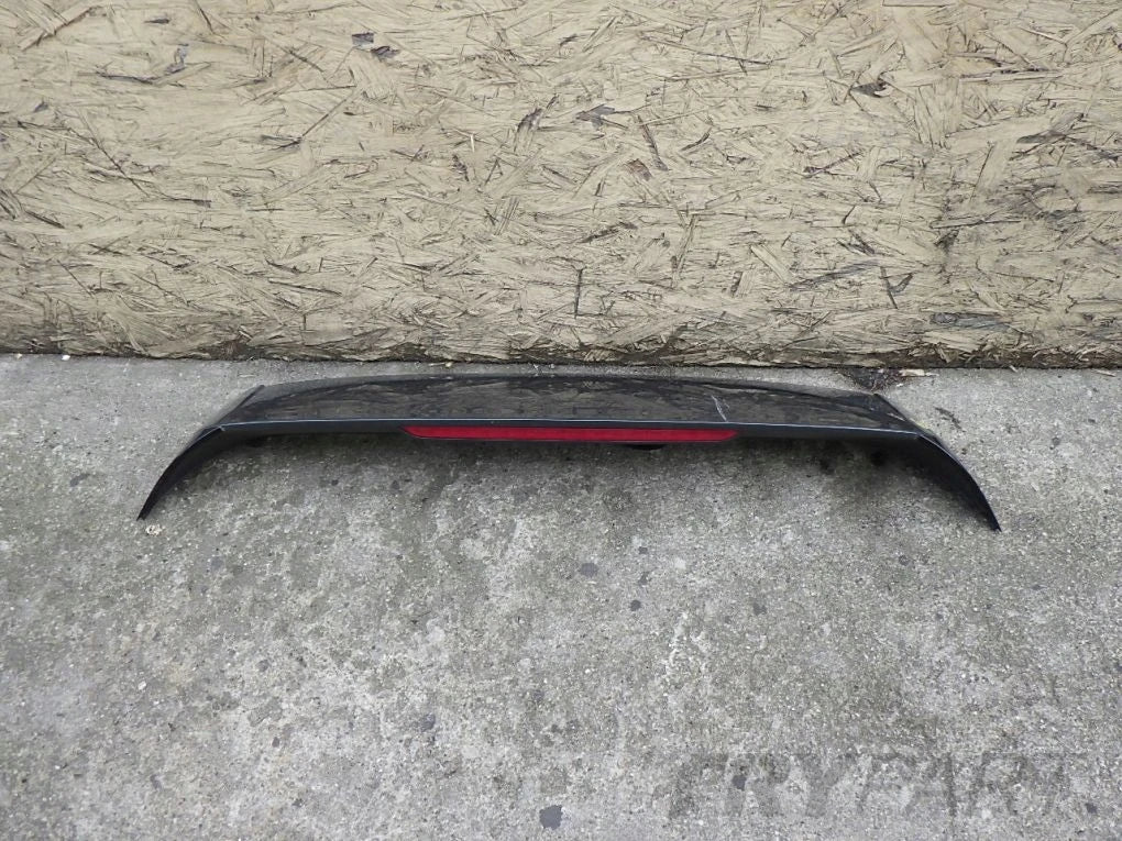 VW GOLF VIII 8 5H6 HB 2020- Trunk Lid Spoiler Stop