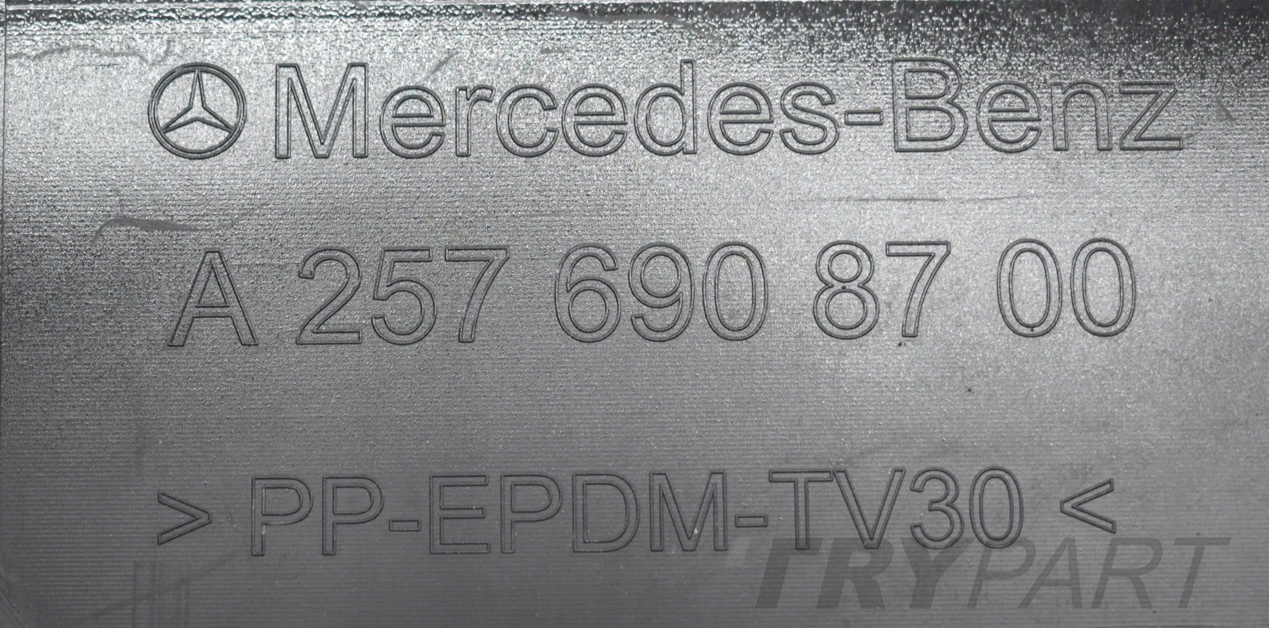 MERCEDES CLS W257 RIGHT SILL COVER ORG