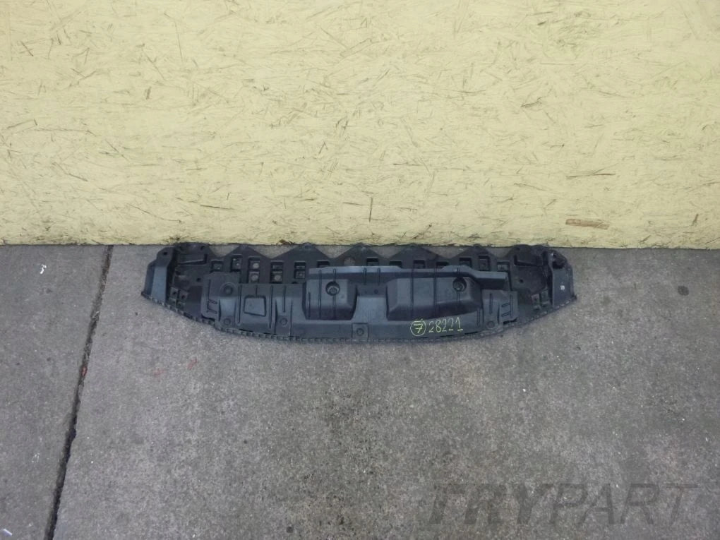 TOYOTA YARIS III 3 bumper cover plate
