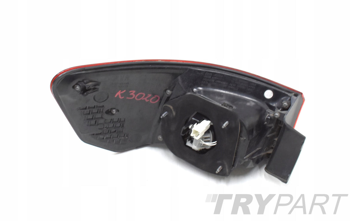 TOYOTA AVENSIS T27 T29 REAR RIGHT TAIL LIGHT ORG LED EU SEDAN