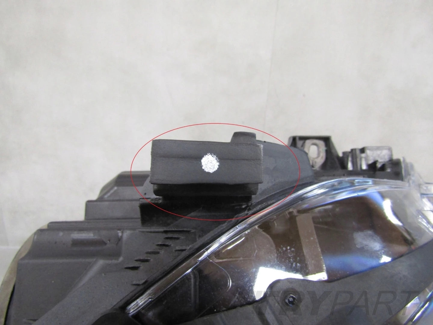 MERCEDES B CLASS W246 XENON HEADLIGHT LEFT 11-14 A2468207