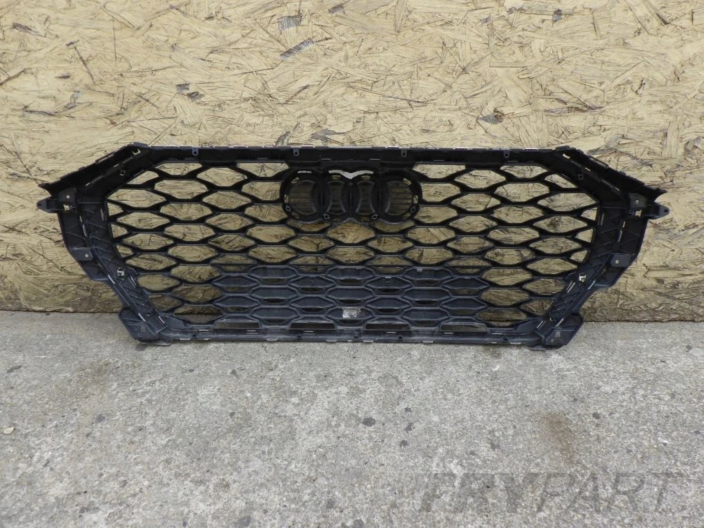 AUDI Q3 83F S LINE Grille