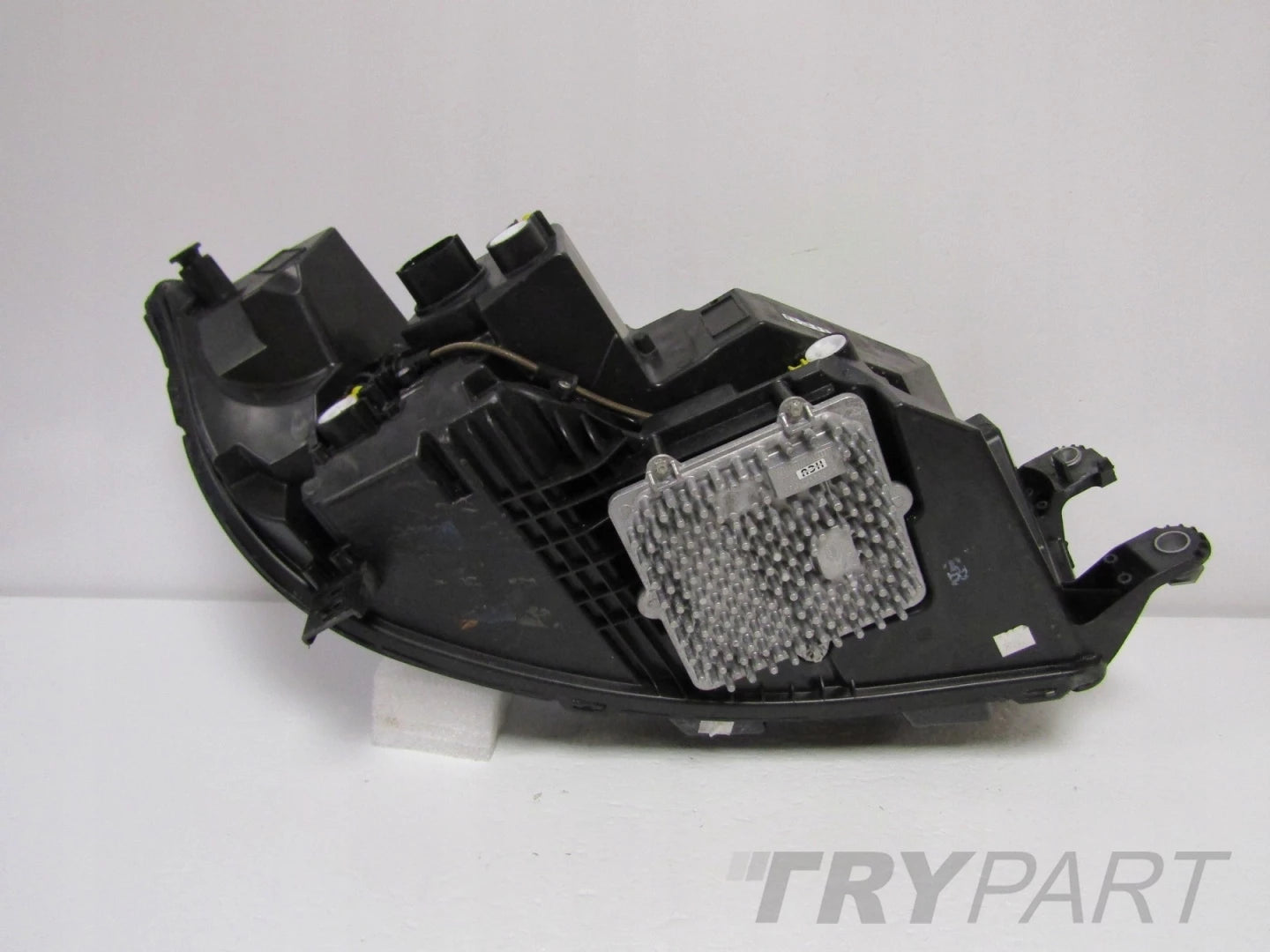 FRONT HEADLIGHT JAGUAR I-PACE I PACE LED 18- LH J9D3-13W030BC