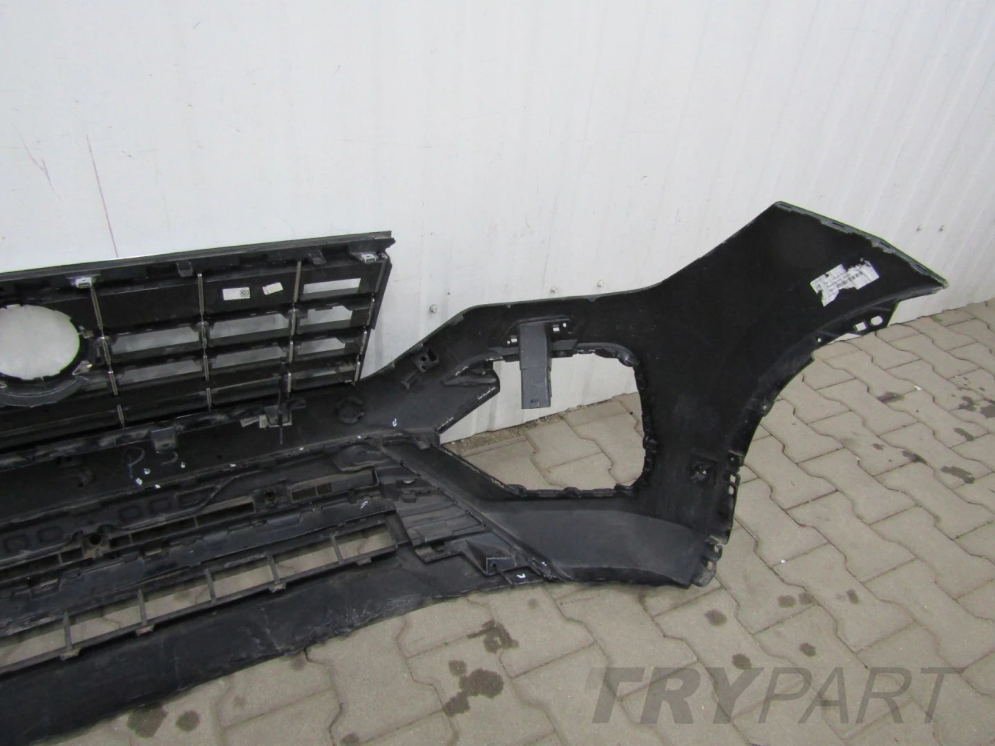 VW Touareg 3 III R-Line 760 18- Front Bumper