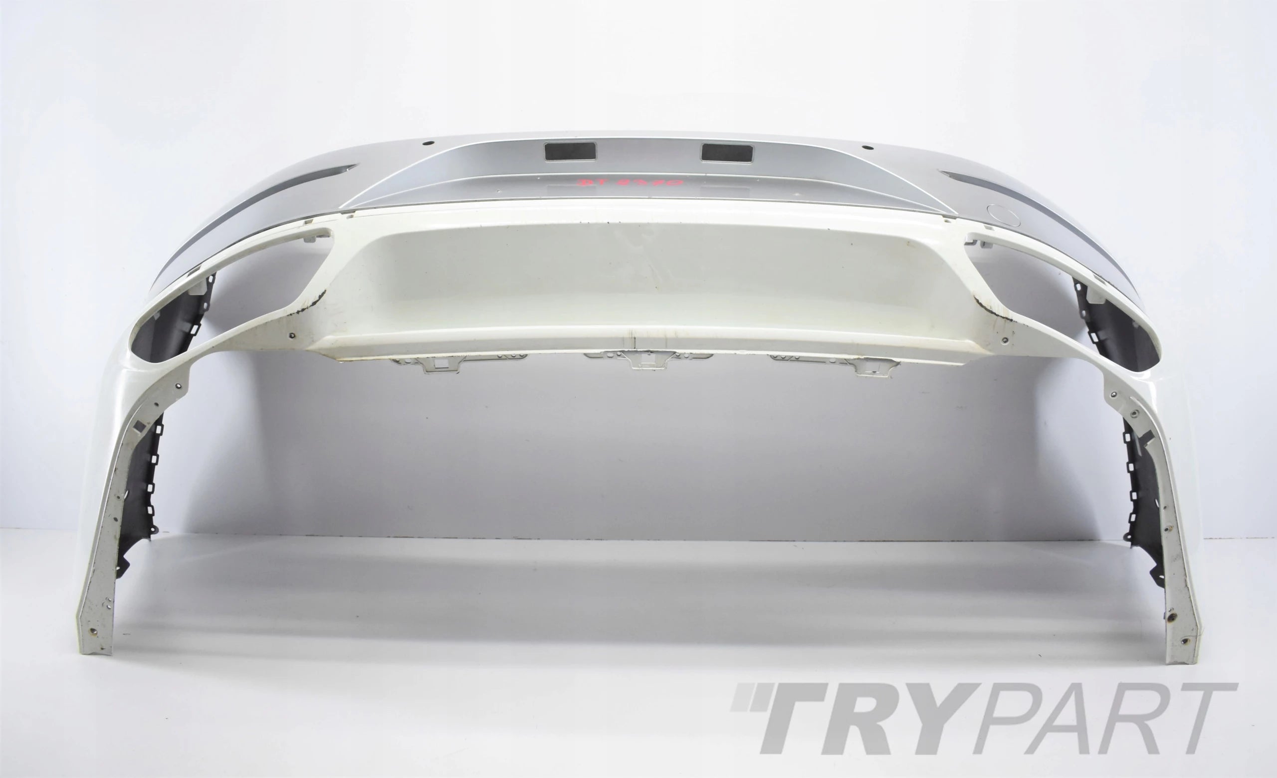VW ARTEON 3G8 REAR BUMPER EXCELLENT CONDITION ORIGINAL!
