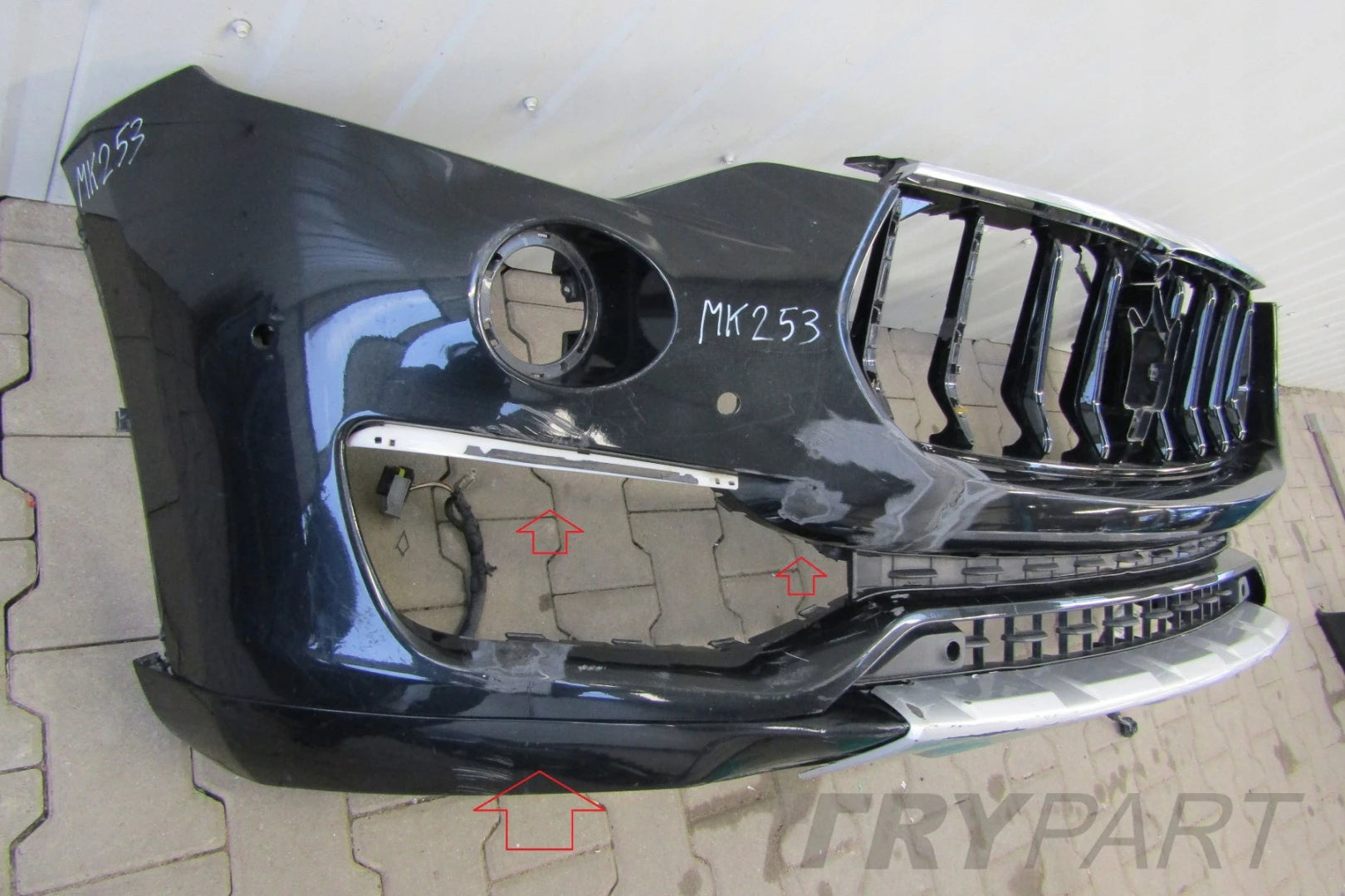 MASERATI LEVANTE 16- Front Bumper