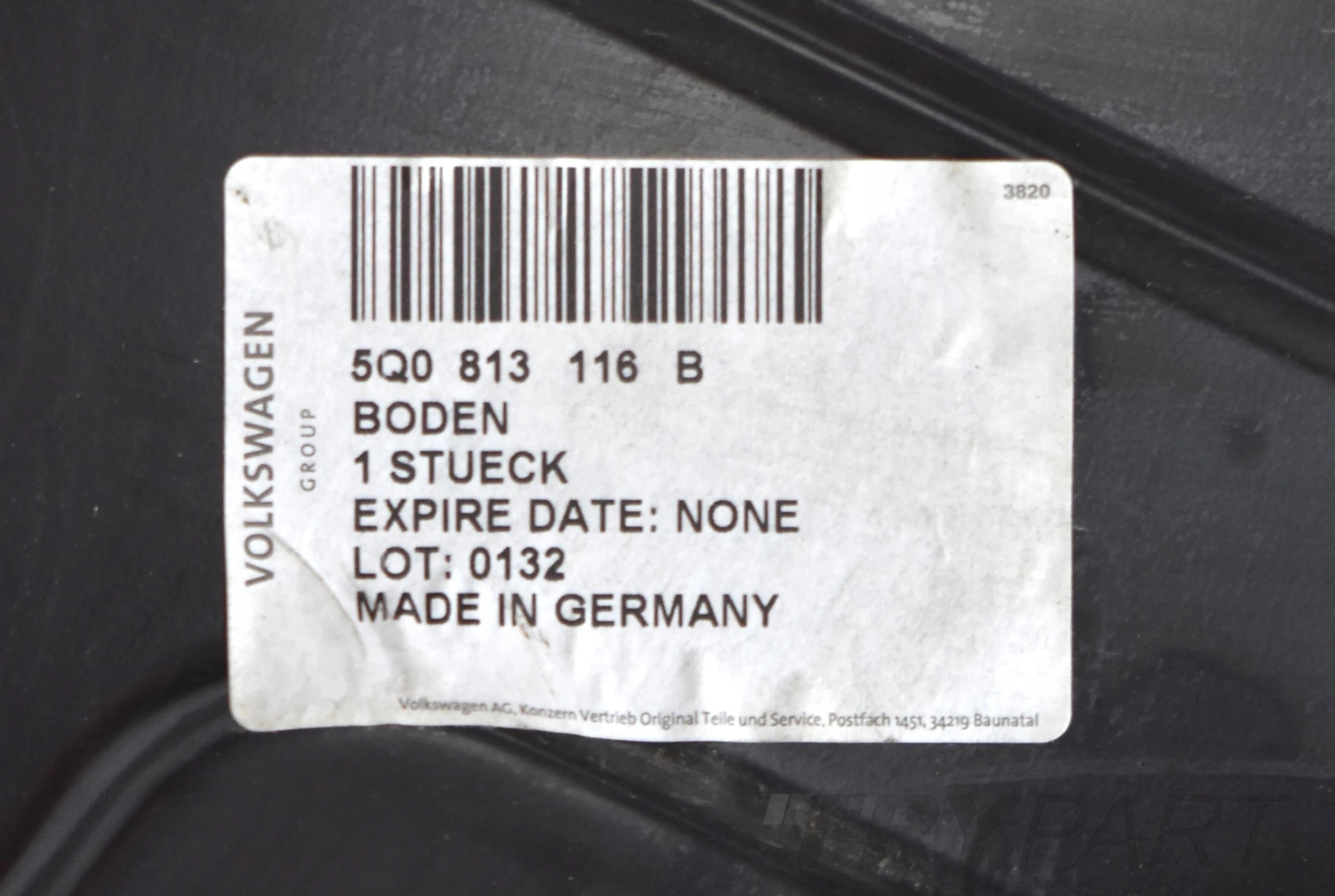 SKODA AUDI VW SEAT 5Q0 CARGO FLOOR WALL REAR 5Q0813116B