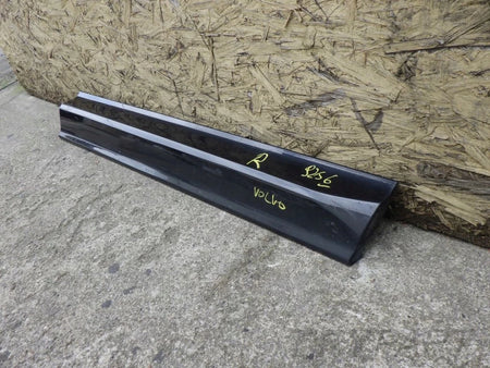 VOLVO XC60 II 17- Right Front Door Molding