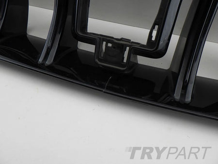 MASERATI GRECALE 670170829 Front Grill