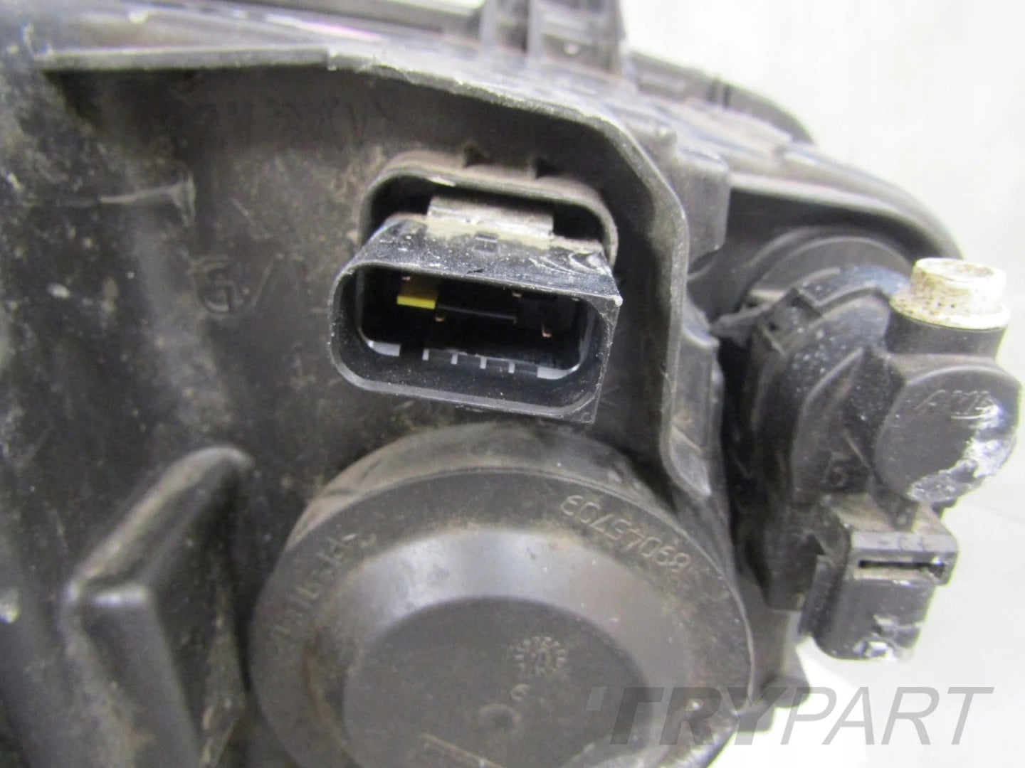HEADLIGHT CITROEN C3 III STANDARD 16-20 LH LEFT 9820059680