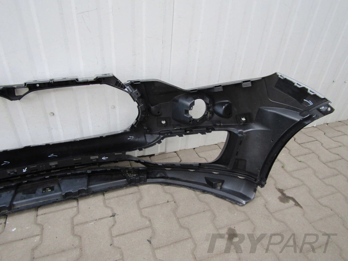 MASERATI LEVANTE 16- Front Bumper