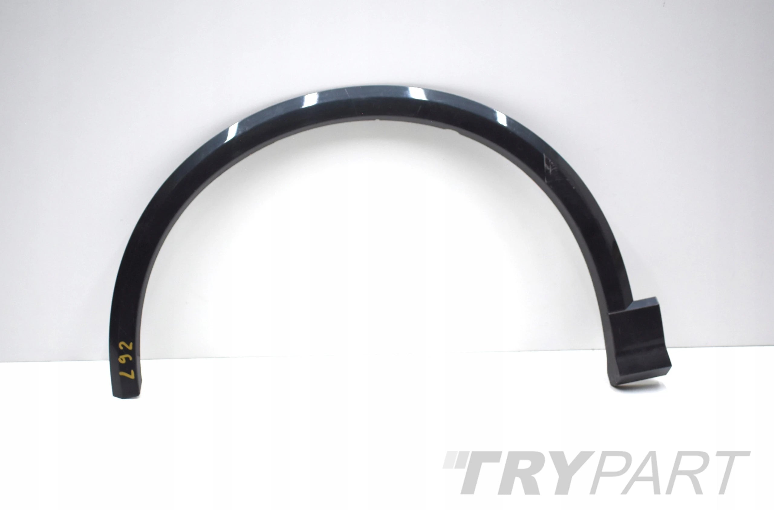 AUDI Q2 81A LEFT FRONT FENDER MOLDING ORG