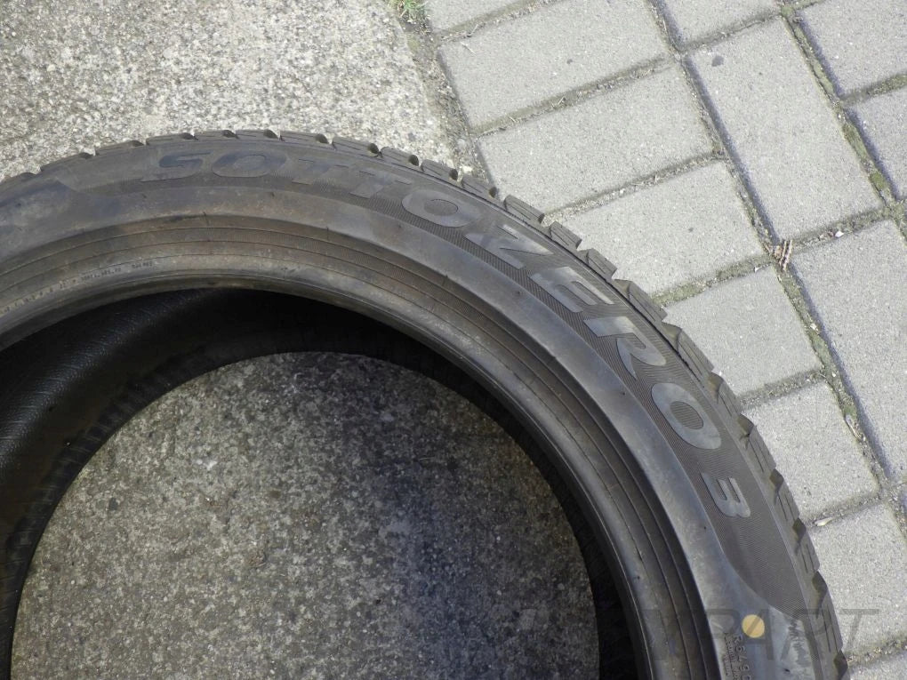 PIRELLI SOTTOZERO 3 235 45 R18 94V winter tire