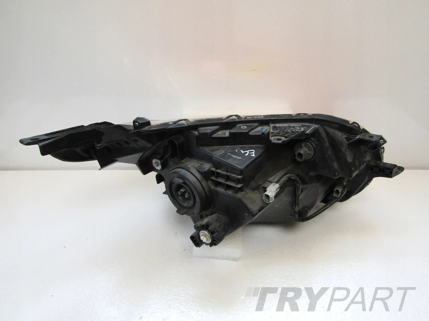 FRONT LAMP MITSUBISHI L200 V / FIAT FULLBACK 15-19 LH 831C729