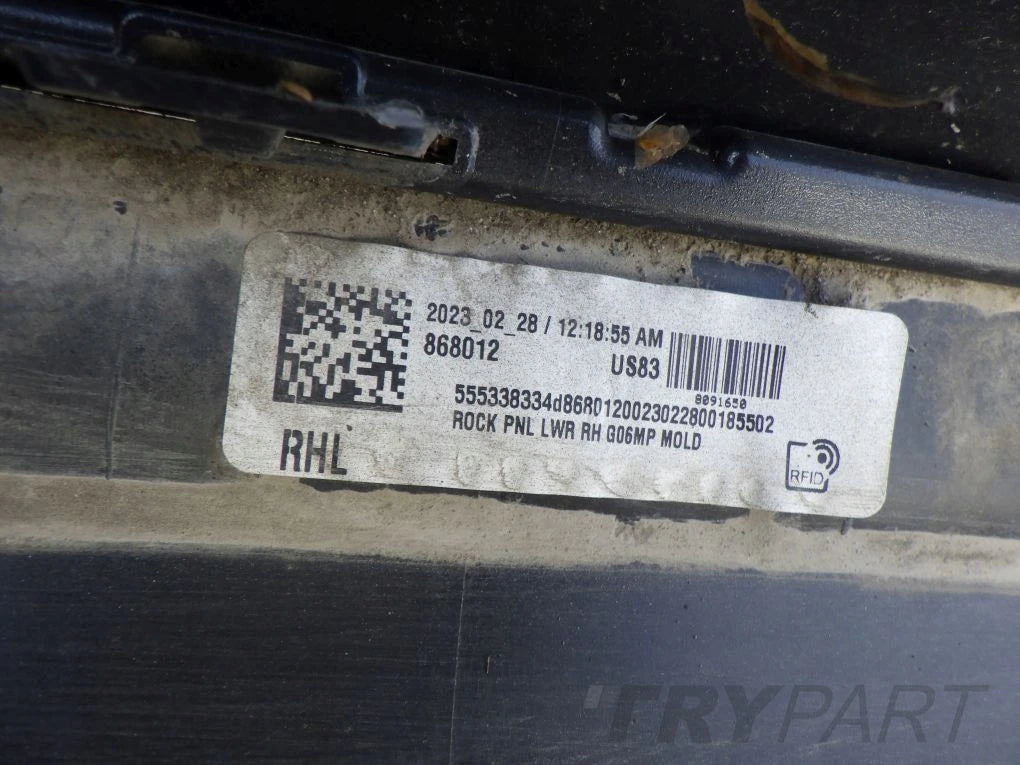BMW X6 G06 M SPORT PACKAGE Right Sill Molding