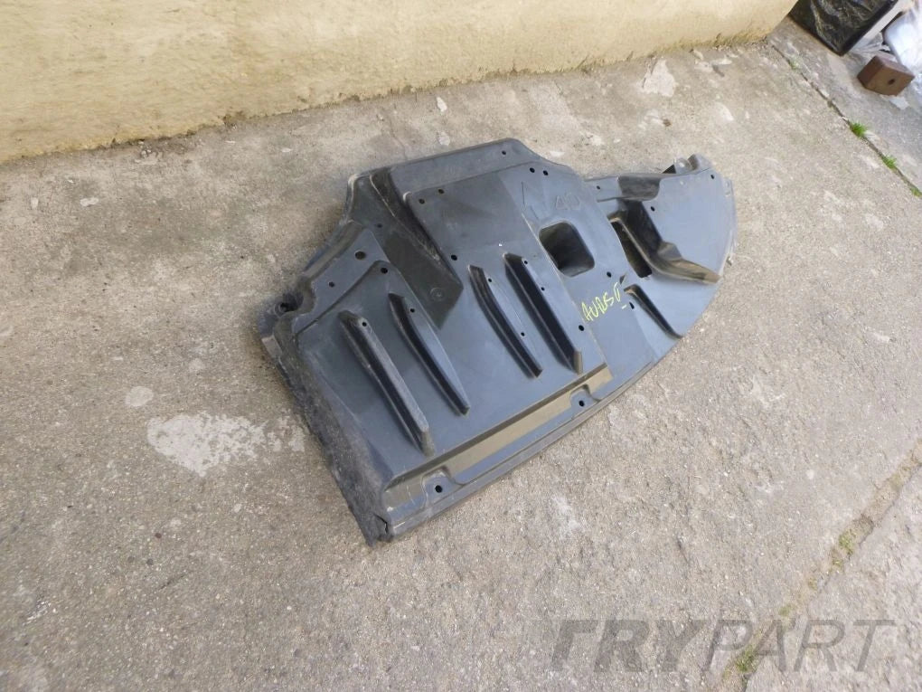 TOYOTA AURIS II 12- Chassis Cover Plate