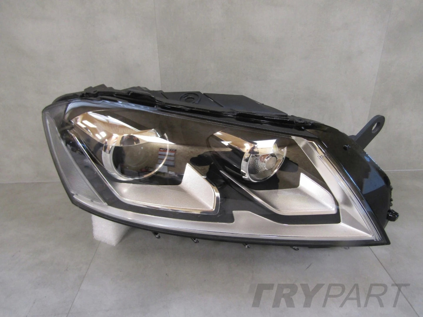 VOLKSWAGEN PASSAT B7 HEADLIGHT XENON ACTIVE + LED 10-14 RH RIGHT