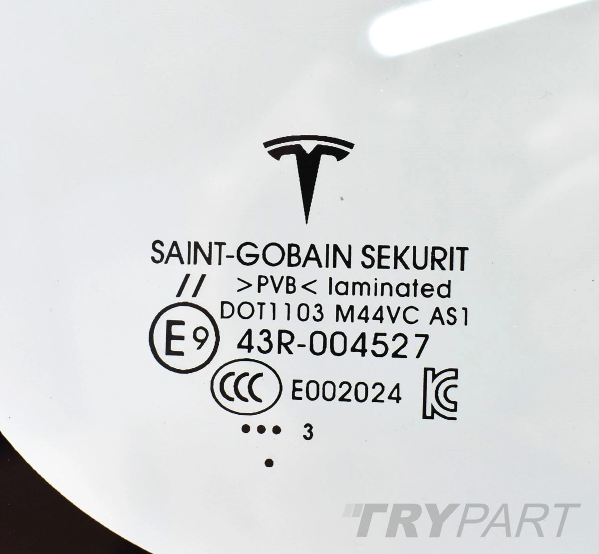 TESLA MODEL Y WINDSHIELD FRONT ORIGINAL NEW