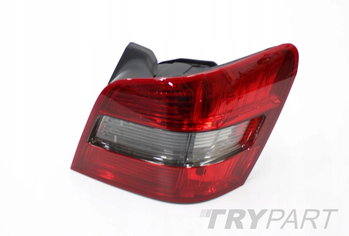 MERCEDES GLK W204 RIGHT REAR TAIL LIGHT ORG EU A2048201464