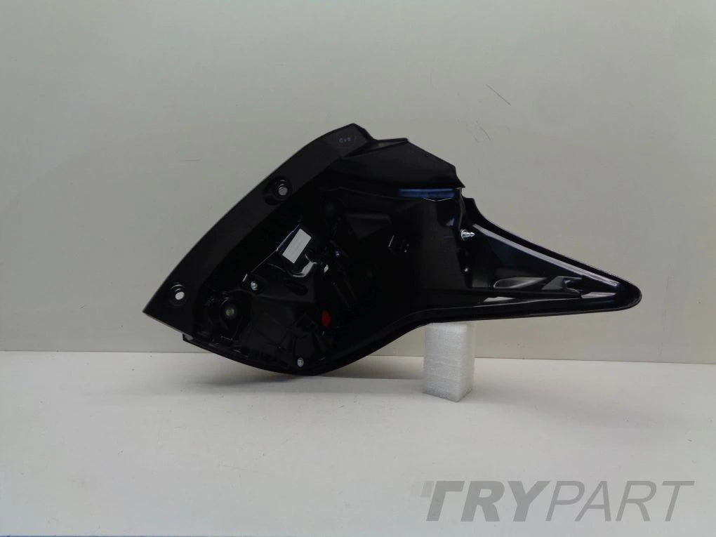 TOYOTA YARIS IV 4 20- left rear lamp