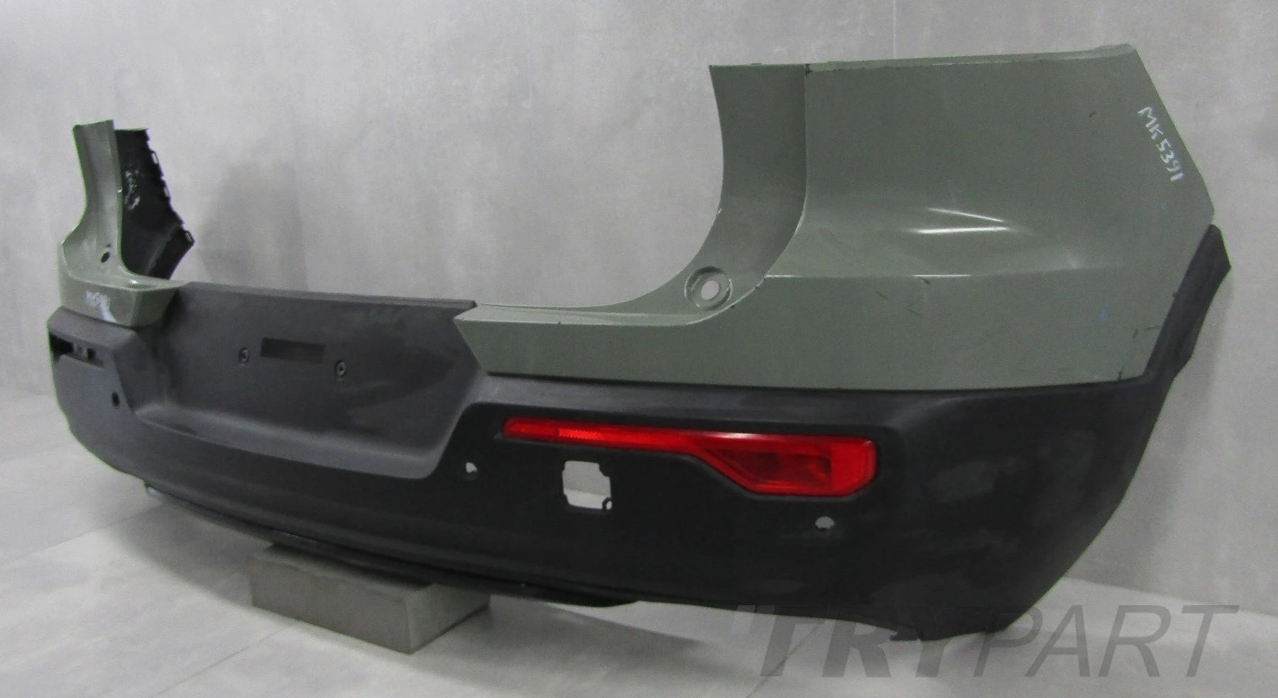 Rear Bumper Volvo XC40 XC 40 R-Design 17-