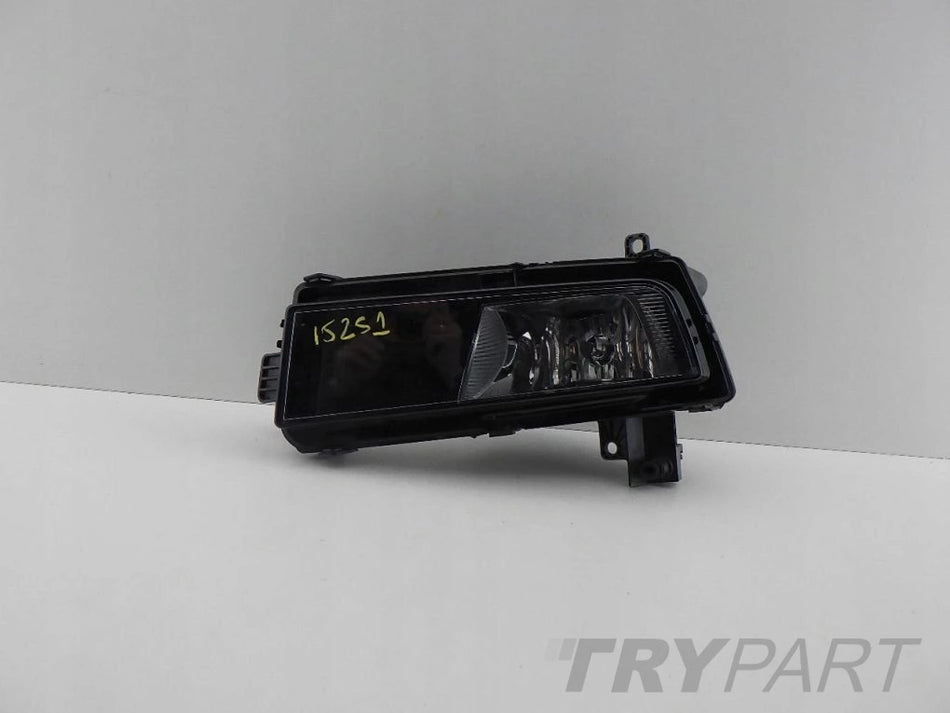 VW TOURAN 2 II 5TA 15- halogen left