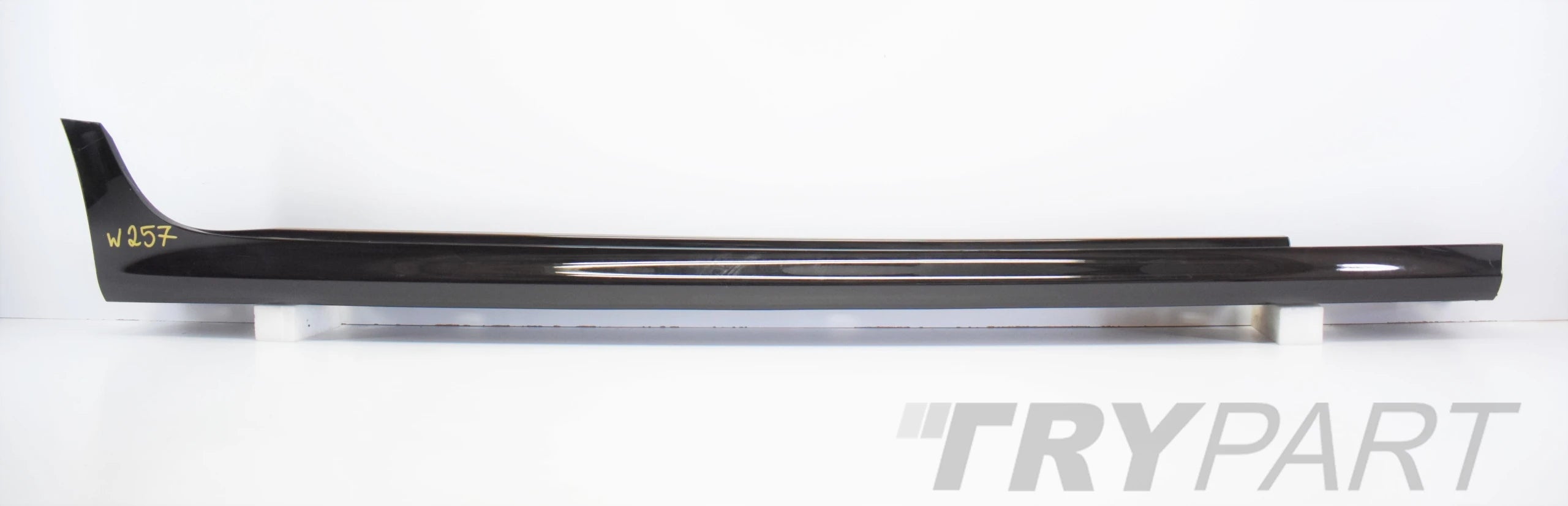 MERCEDES CLS W257 RIGHT SILL COVER ORG