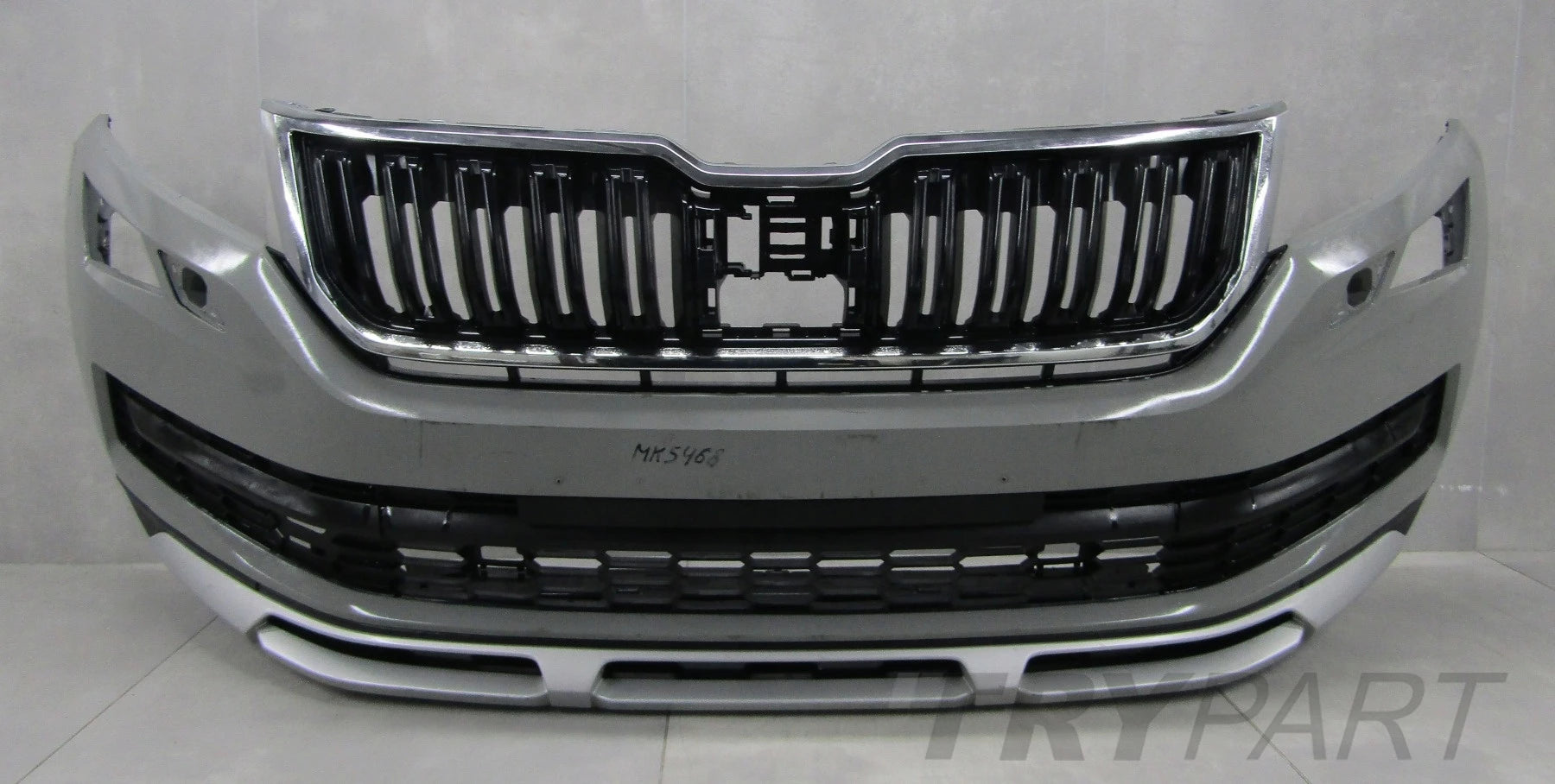 Front Bumper Skoda Kodiaq SCOUT 565 17-21 (+Floor)