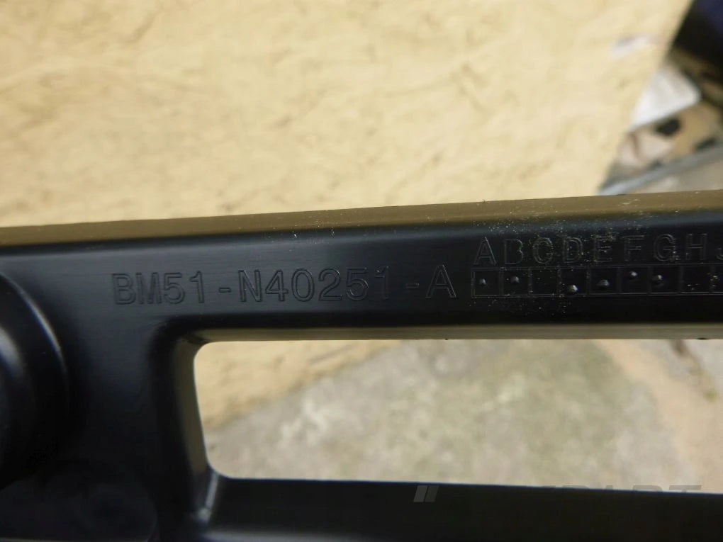 FORD FOCUS MK3 KOMBI REAR HATCH TRIM SLIDE
