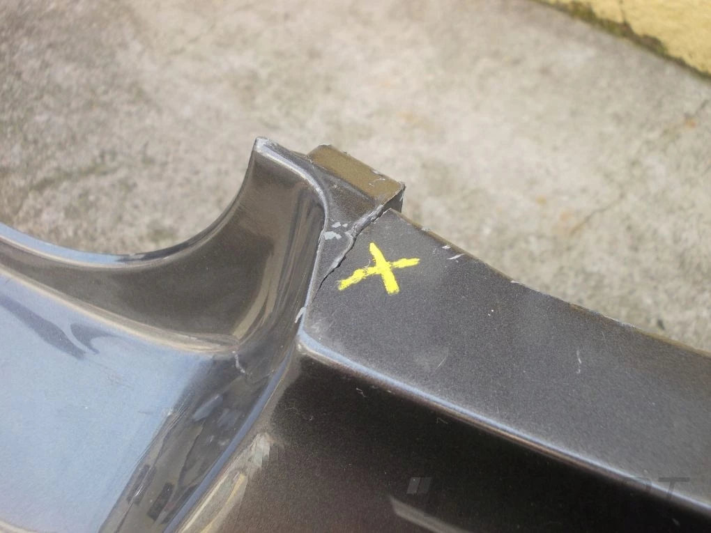 TOYOTA AVENSIS T25 hb sedan 02- rear bumper