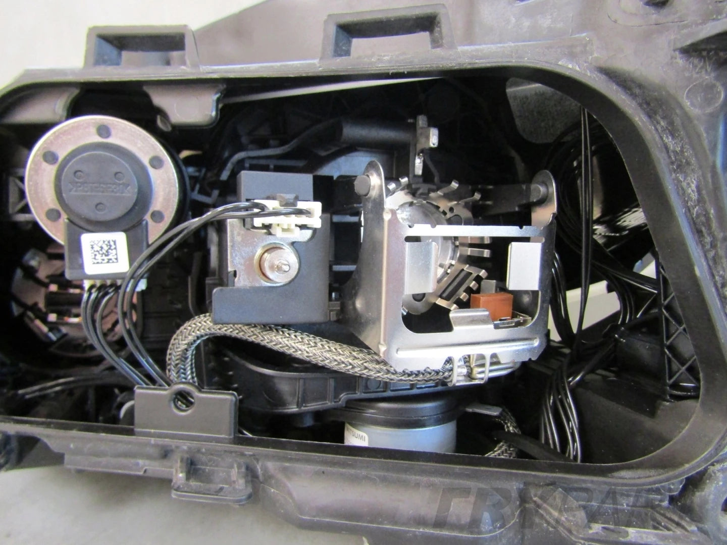 HEADLIGHT VOLVO V 40 II XENON 12-16 RH RIGHT 31283333