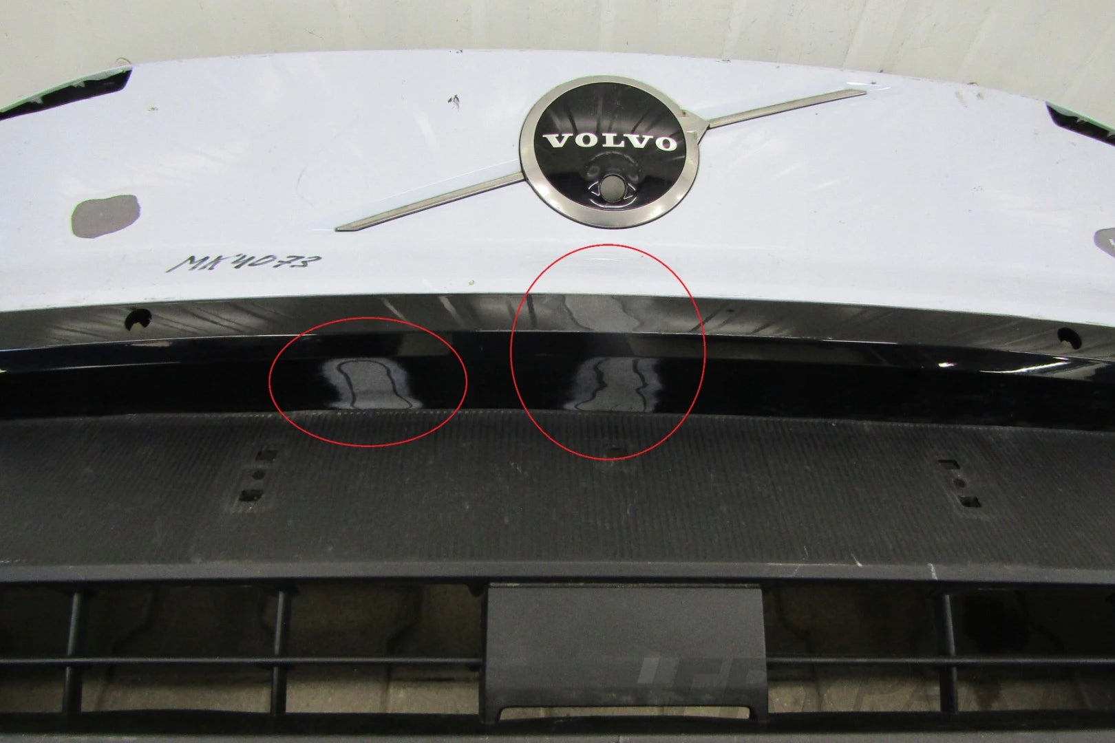Front Bumper Volvo EX30 EX 30 23- (LOGO)