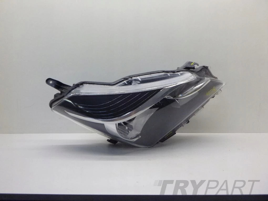 TOYOTA YARIS III LIFT 13- Right Headlight
