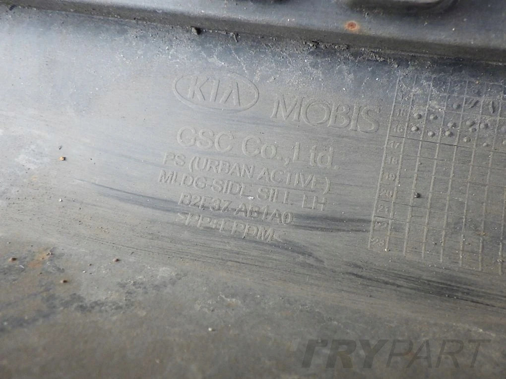KIA SOUL II 2 14- Left Sill Trim